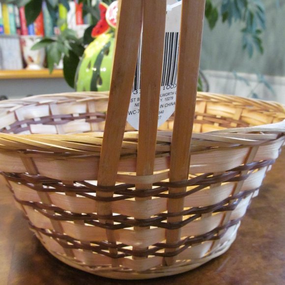 Vintage NWT Woolworth Woven Wicker Basket w/ Handle 14" Tall Two-Tone NEW - Picture 7 of 12